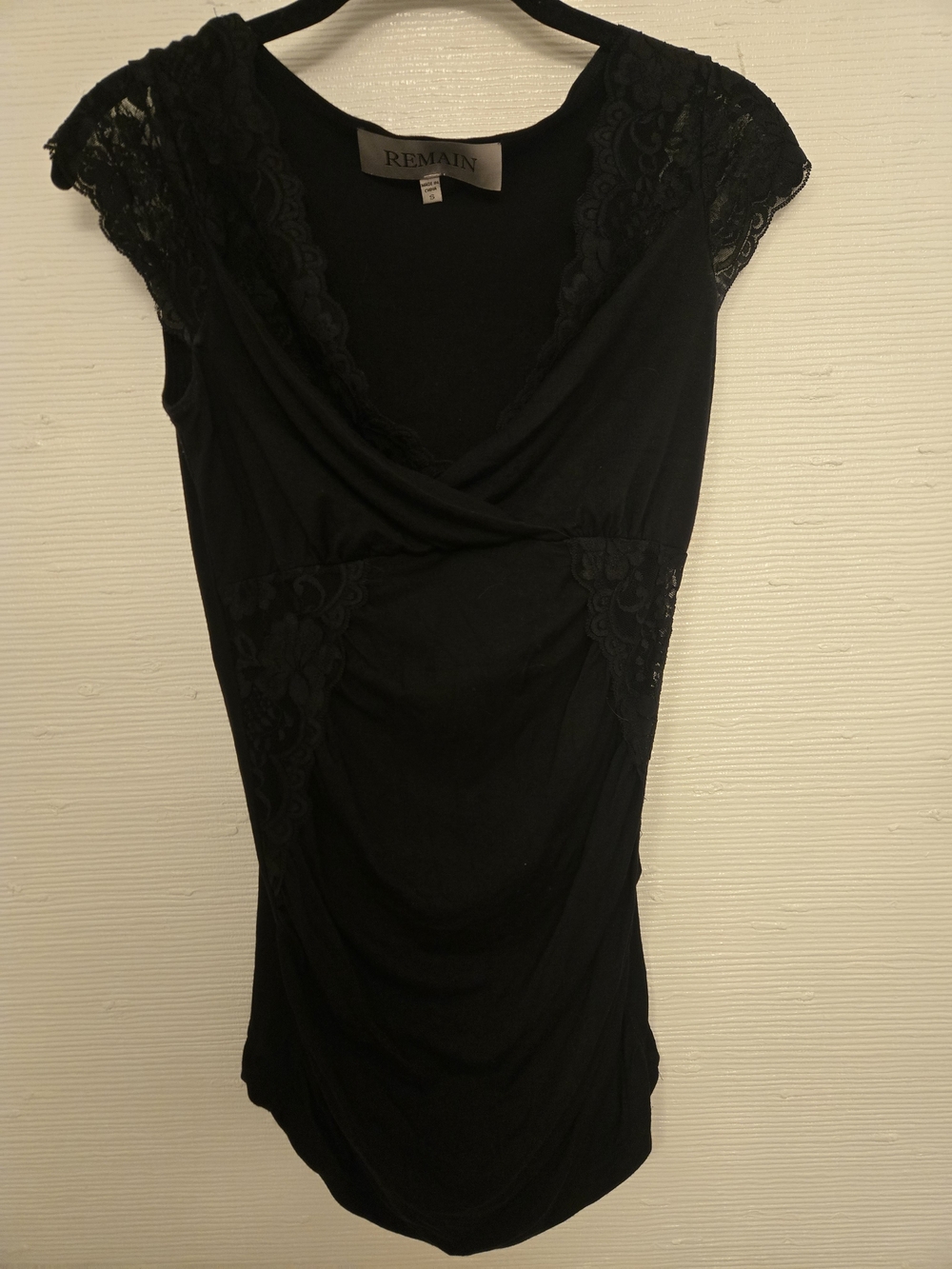 Remain Women's Black Lace-Trim Cap Sleeve Top - S